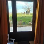 Maison Familiale Avec Jardin A Lahosse, 110 M²