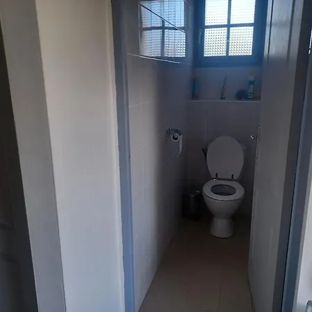 Maison Familiale Avec Jardin A Lahosse, 110 M² Lahosse